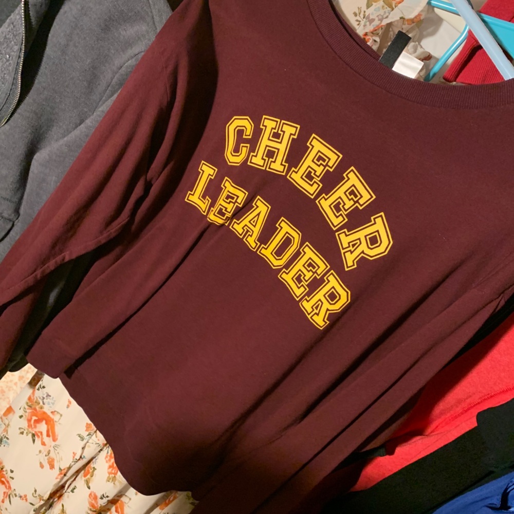 Divided Long sleeves.